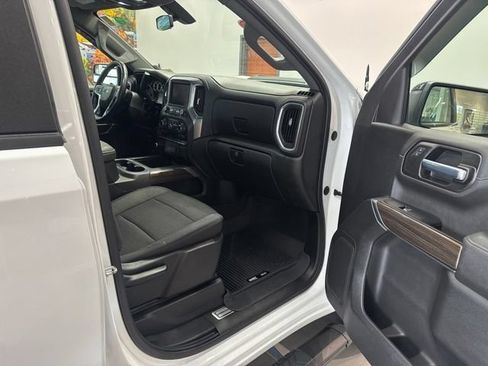 Used 2021 Chevrolet Silverado 1500 RST w/ Z71 Off-Road Package AWD/4WD image 45