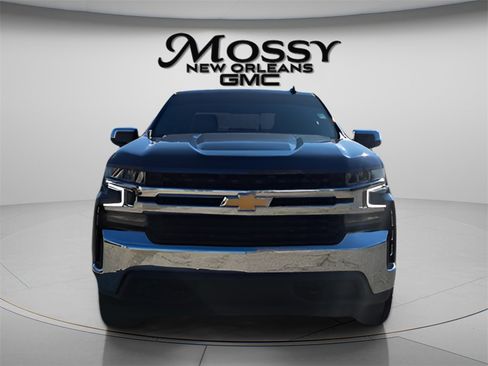 Used 2021 Chevrolet Silverado 1500 LT w/ Convenience Package II image 2