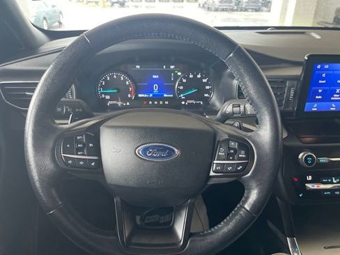 Used 2020 Ford Explorer XLT w/ Equipment Group 202A AWD/4WD image 20