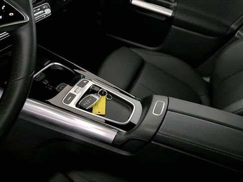 Used 2025 Mercedes-Benz GLA 250 image 17