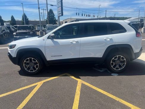 Used 2021 Jeep Cherokee Trailhawk w/ Premium Leather Package AWD/4WD image 7