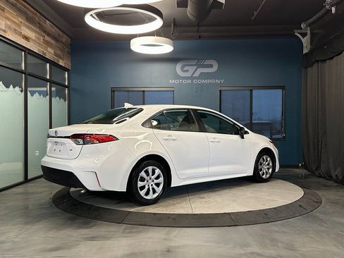 Used 2024 Toyota Corolla LE image 3