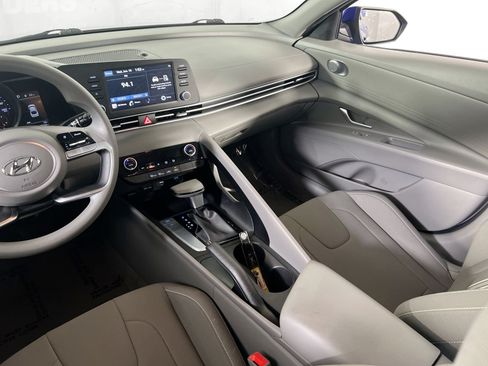 Used 2023 Hyundai Elantra SEL FWD image 21
