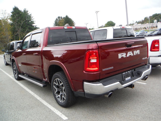 Used 2025 RAM 1500 Laramie AWD/4WD image 16