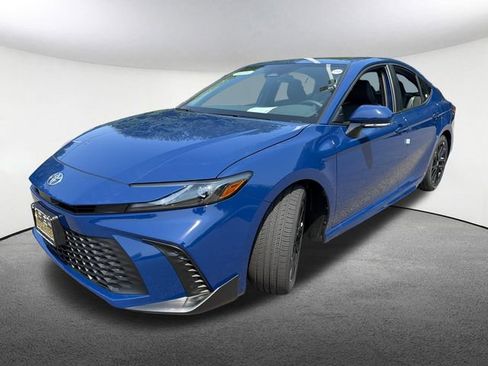 New 2026 Toyota Camry SE FWD image 5