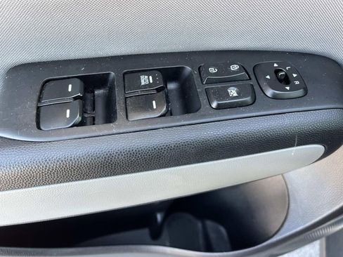Used 2016 Kia Soul FWD image 24
