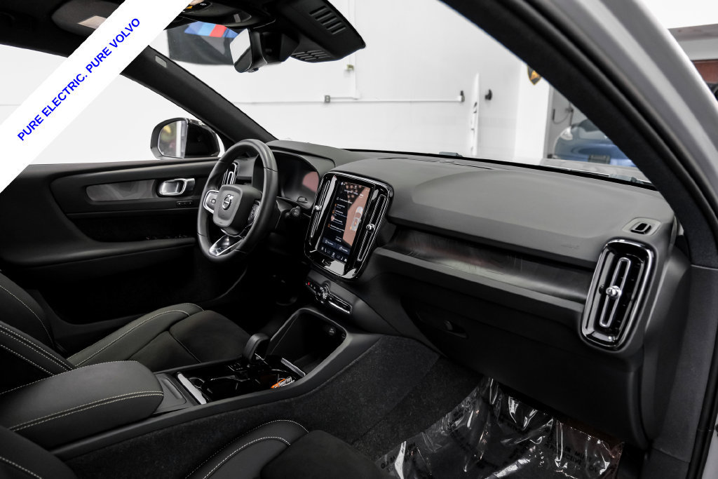 Used 2023 Volvo XC40 Recharge Plus AWD/4WD image 15