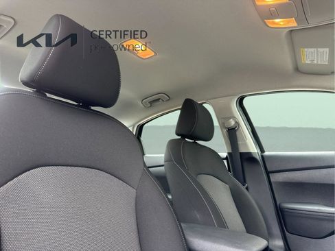 Certified 2023 Kia Forte LXS FWD image 17