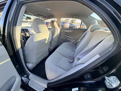 Used 2010 Toyota Corolla LE FWD image 12