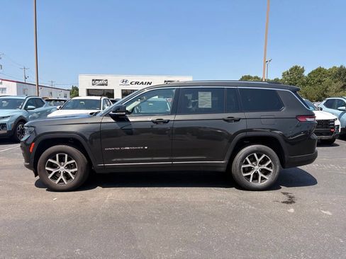Used 2023 Jeep Grand Cherokee L Limited AWD/4WD image 4
