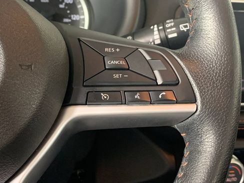 Used 2018 Nissan Kicks SR FWD image 18