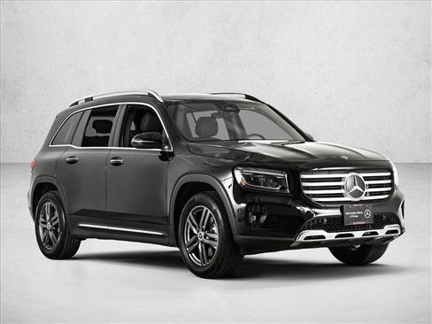 Certified 2026 Mercedes-Benz GLB 250 4MATIC image 3