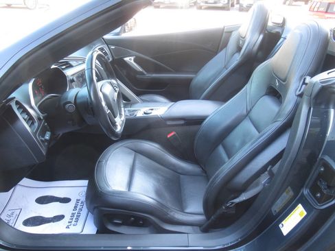Used 2019 Chevrolet Corvette Z06 w/ Z07 Performance Package RWD image 37