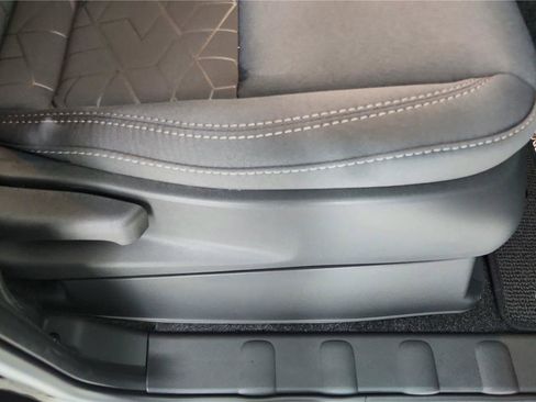 New 2026 Nissan Frontier SV w/ Tow Package image 25