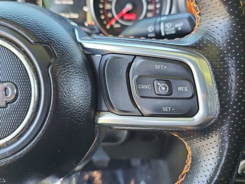 Used 2021 Jeep Gladiator Mojave AWD/4WD image 17