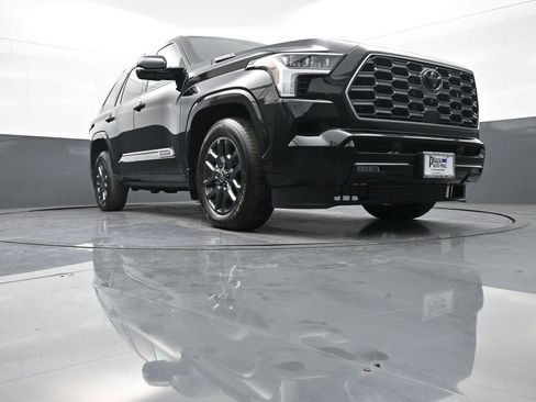 New 2025 Toyota Sequoia Platinum image 30