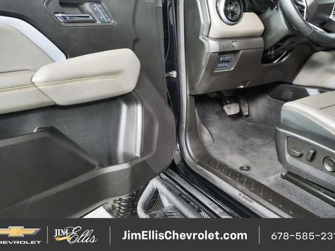 Certified 2024 Chevrolet Colorado ZR2 w/ ZR2 Convenience Package III AWD/4WD image 7