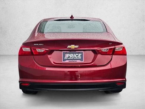 Used 2018 Chevrolet Malibu LT image 4