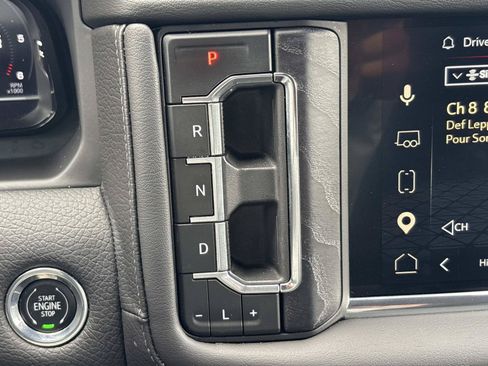 Used 2023 GMC Yukon XL Denali AWD/4WD image 24