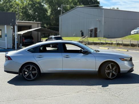Used 2023 Honda Accord Sport image 8