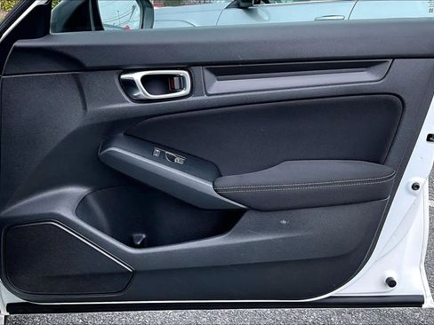 Used 2025 Honda Civic Sport image 22