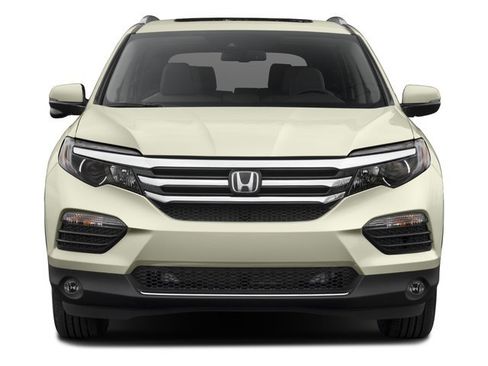 Used 2017 Honda Pilot Touring image 4