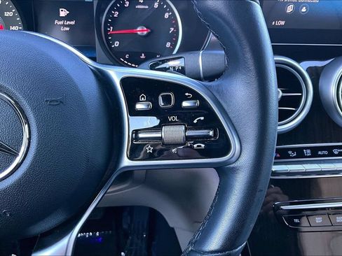 Used 2021 Mercedes-Benz GLC 300 4MATIC w/ Premium Package image 23