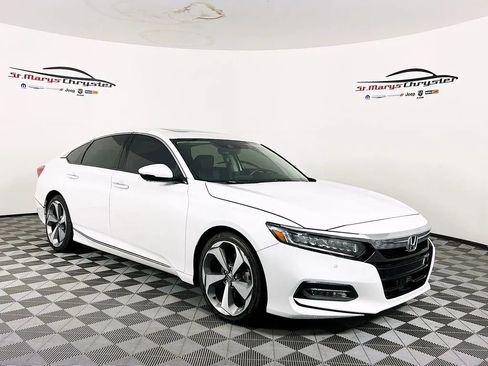 Used 2020 Honda Accord Touring image 1