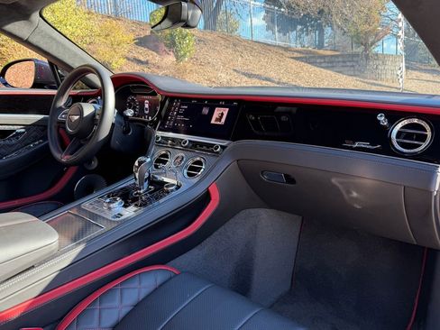 Used 2022 Bentley Continental GT Speed image 2