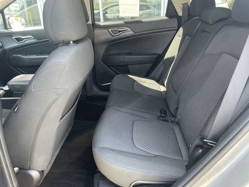 Used 2025 Kia Sportage LX FWD image 29