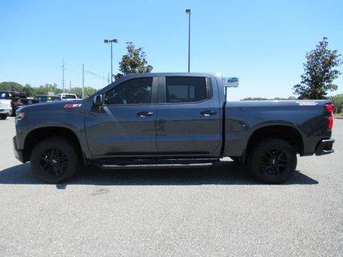Used 2022 Chevrolet Silverado 1500 LT Trail Boss w/ LT Trail Boss Premium Package AWD/4WD image 4