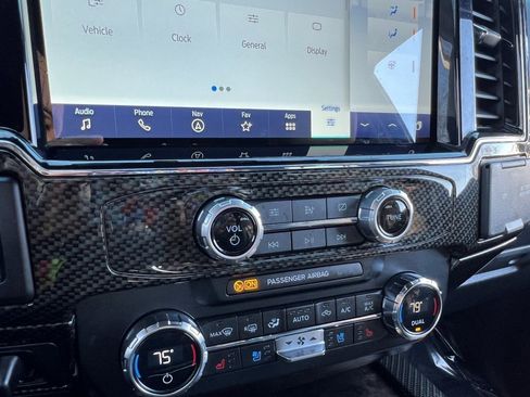 Used 2022 Ford F250 Lariat w/ Lariat Ultimate Package image 48