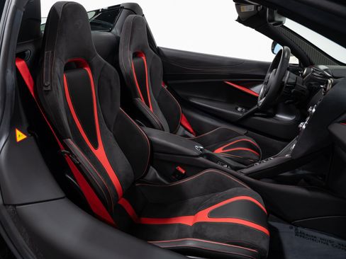 Used 2021 McLaren 720S Performance RWD image 71