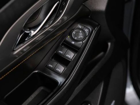 Used 2019 Chevrolet Traverse RS image 41