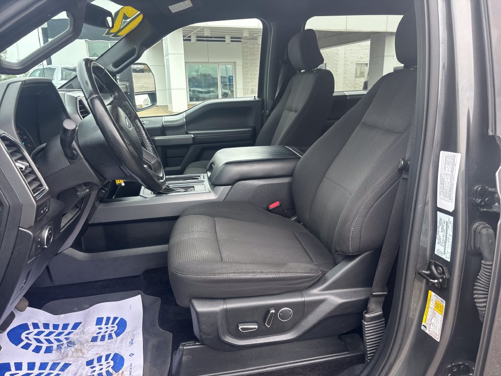 Used 2017 Ford F150 XLT w/ Equipment Group 302A Luxury AWD/4WD image 13