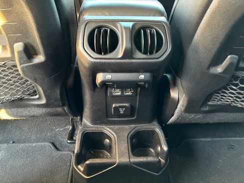 Used 2020 Jeep Gladiator Rubicon w/ Dual Top Group AWD/4WD image 20