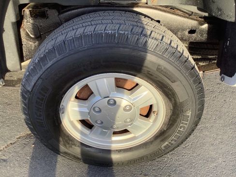 Used 2008 Chevrolet Colorado LS image 19