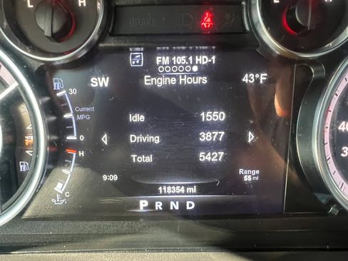Used 2018 RAM 1500 SLT AWD/4WD image 16