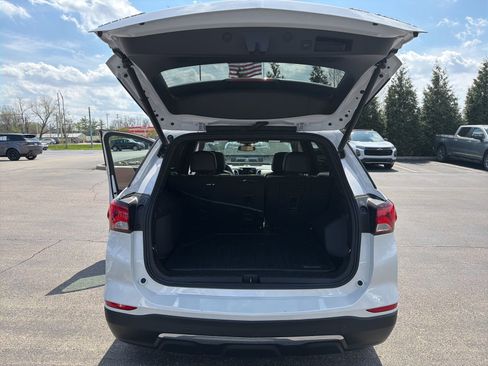 Used 2024 Chevrolet Equinox Premier image 27