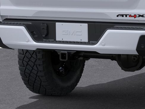 New 2026 GMC Canyon AT4X w/ LPO, Black Badging Package AWD/4WD image 14