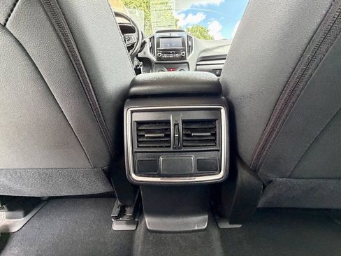 Used 2019 Subaru Forester Premium AWD/4WD image 25