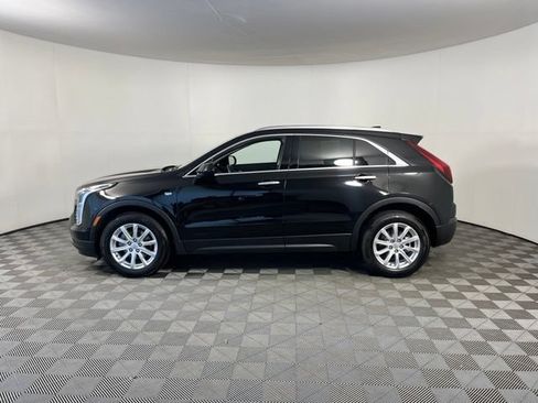 Used 2023 Cadillac XT4 Luxury w/ Cold Weather Package AWD/4WD image 4