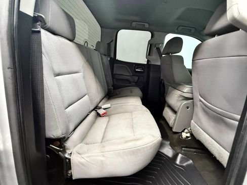 Used 2017 Chevrolet Silverado 1500 Custom w/ Custom Convenience Package RWD image 15