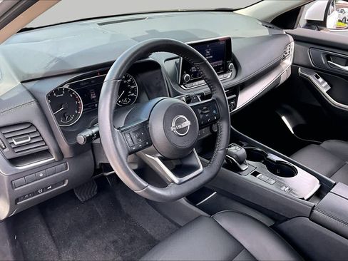 Certified 2024 Nissan Rogue SV w/ SV Premium Package FWD image 16