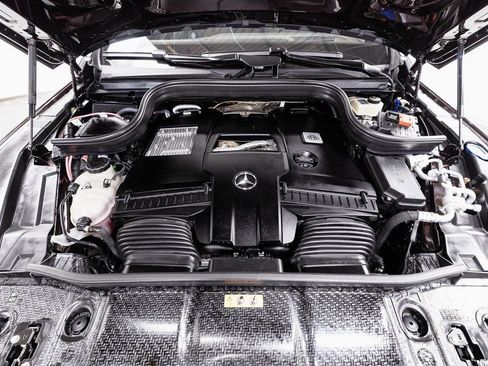 Used 2024 Mercedes-Benz Maybach GLS 600 4MATIC image 37