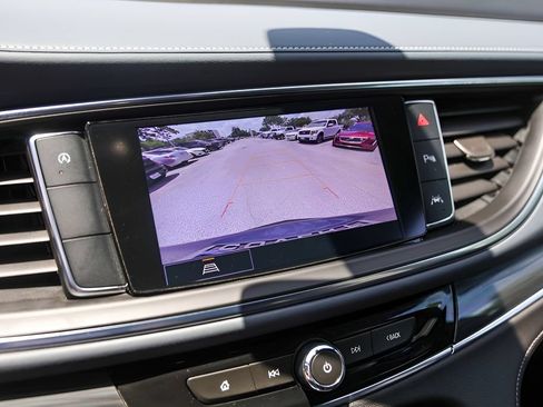 Used 2023 Buick Enclave Essence FWD image 17