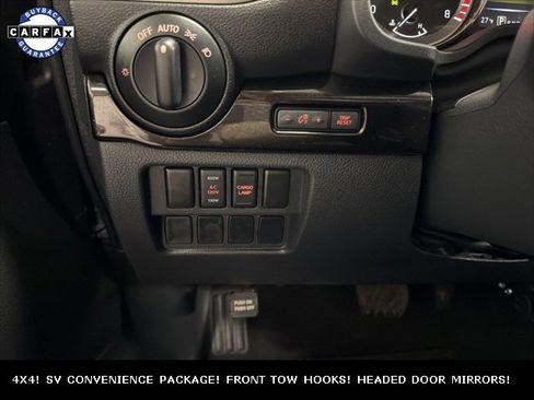 Used 2018 Nissan Titan SV w/ SV Convenience Package image 14