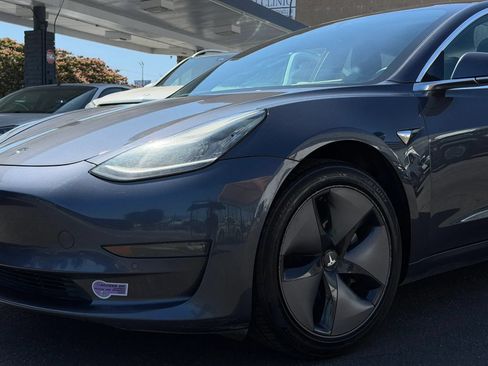 Used 2018 Tesla Model 3 Long Range RWD image 5