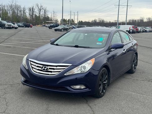 Used 2011 Hyundai Sonata SE w/ Navigation & Sunroof Pkg 4 image 2