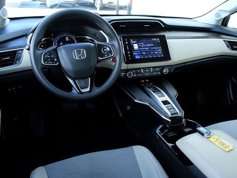 Used 2018 Honda Clarity Plug-In Hybrid image 17